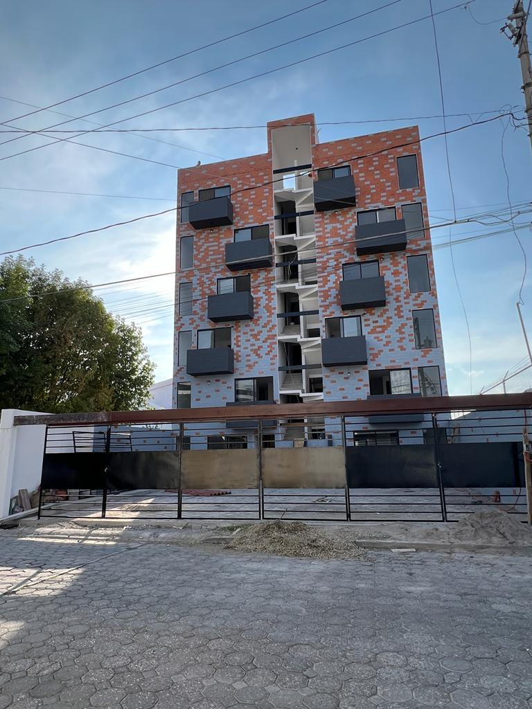 Torre 25 Edificaciòn de Torre de Departamentos