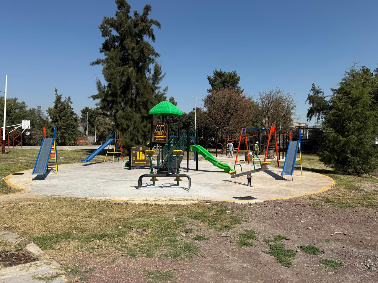 REHABILITACIÓN DE POLIDEPORTIVO.