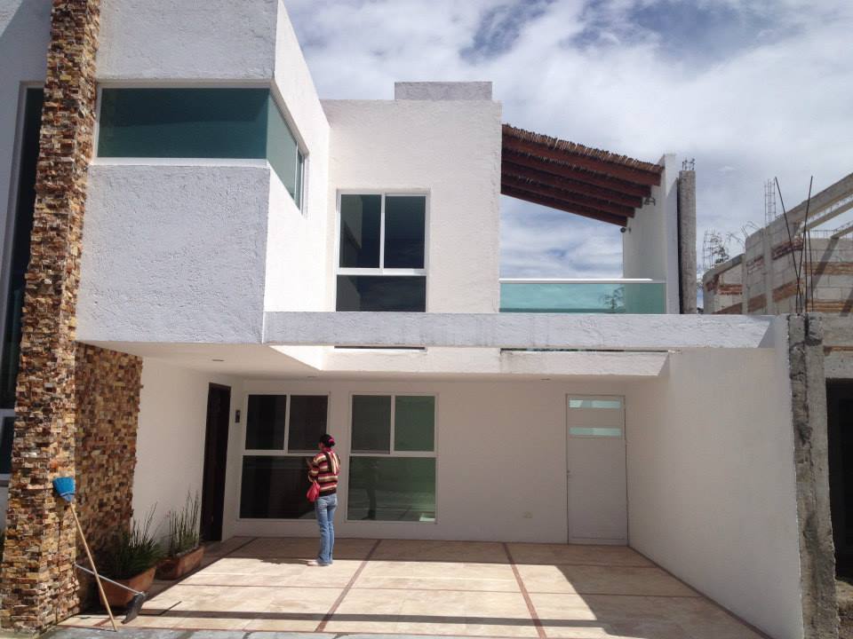 Diseño y Construcción de Casas en Fraccionamiento Cacalotepec